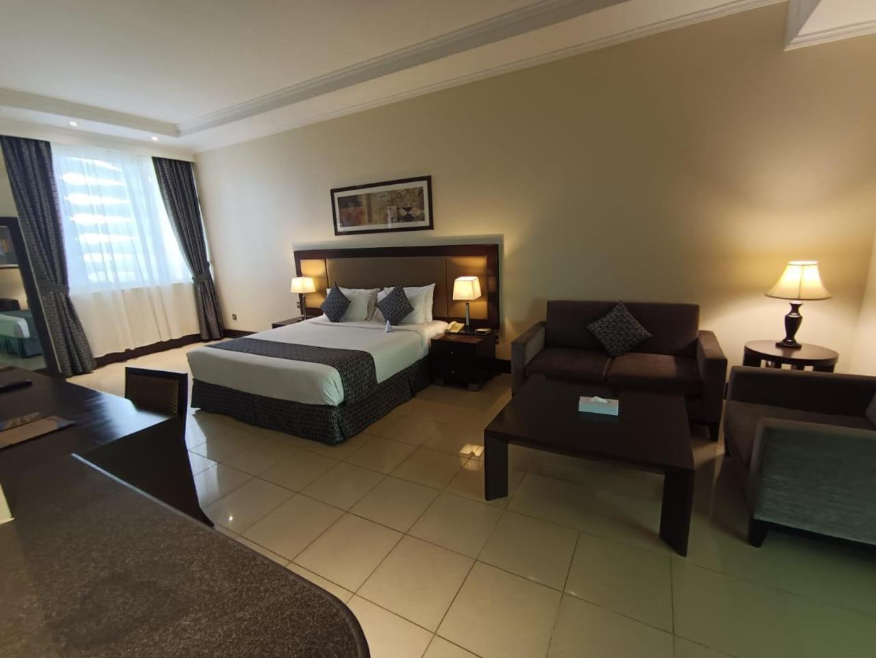 All Seasons Hotel Al Ain - Previously City Seasons Buitenkant foto