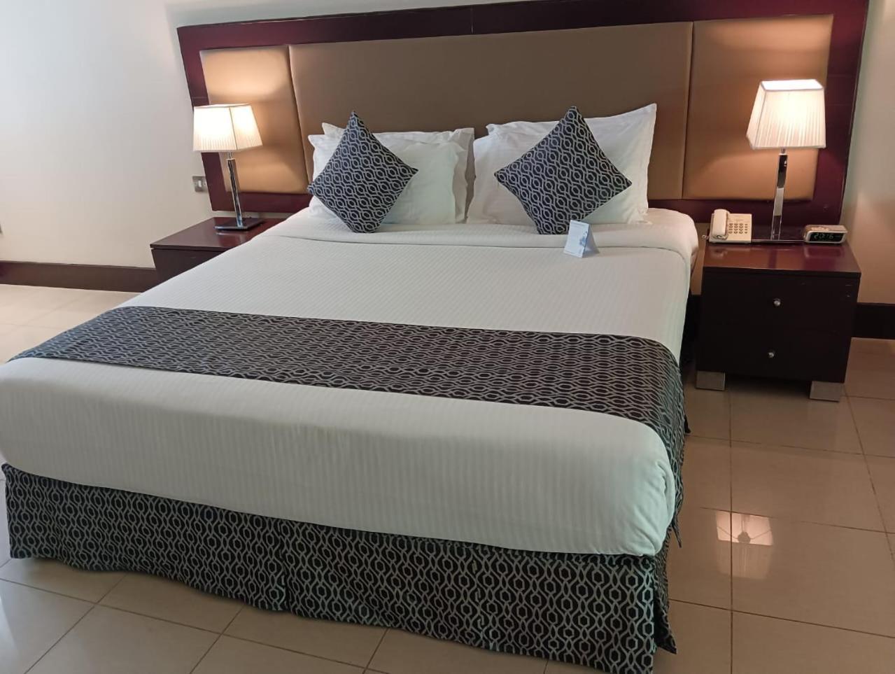 All Seasons Hotel Al Ain - Previously City Seasons Buitenkant foto